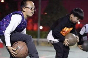 求篮球中锋基础训练方法